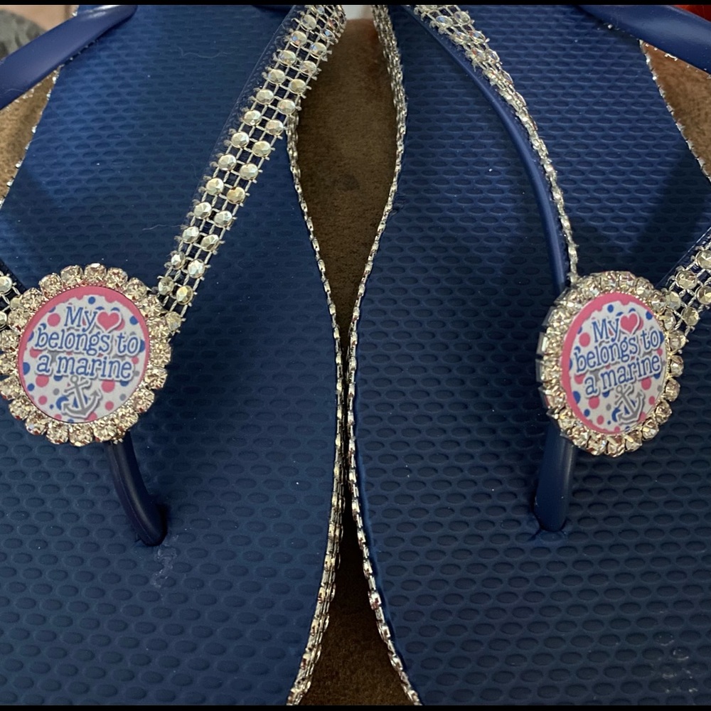 My heart belongs to a marine sandals